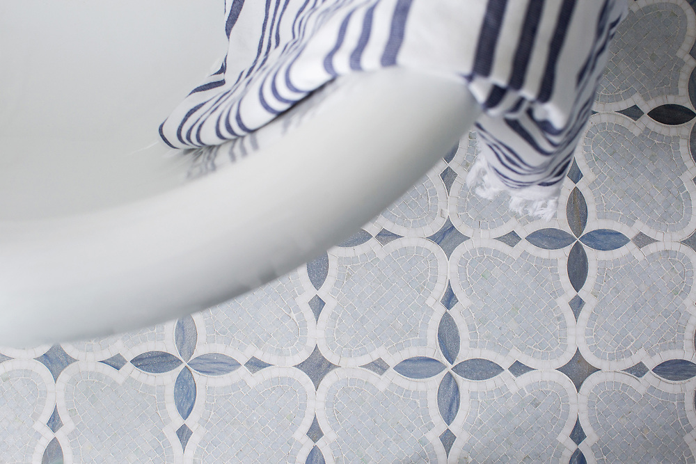 aiden™ mosaic floor