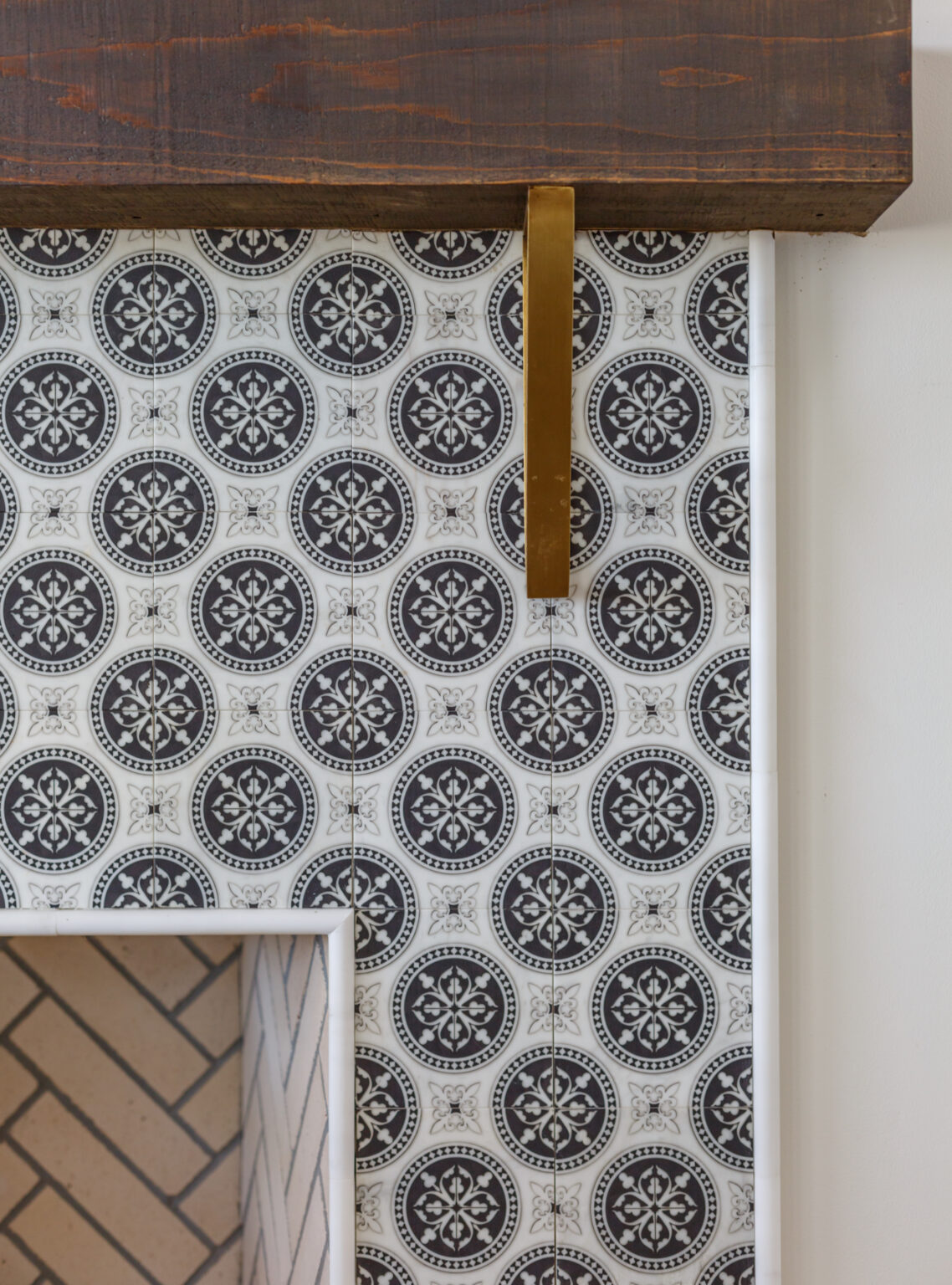 regent batik blue carrara blanco